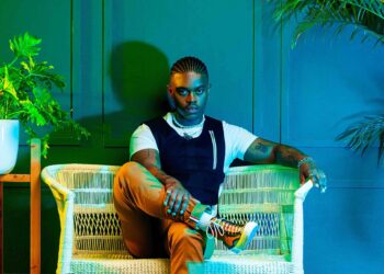 COVER: Meet Independent Contemporary Artist, Gallery Co-Founder, Curator and Mental Health Activist, Samurai Farai