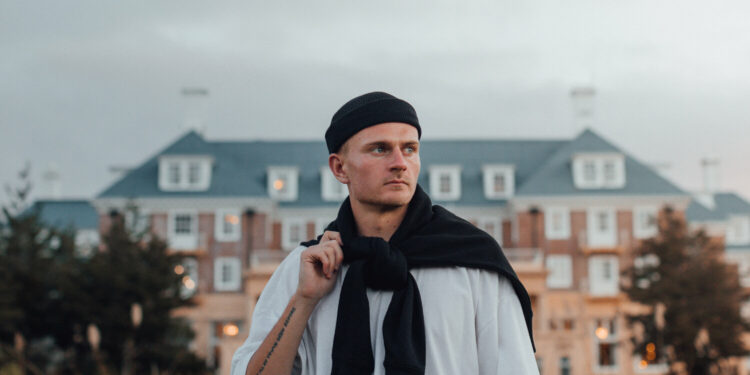 Capturing Planet Earth's Essence: The Visionary Eye of Photographer Daniel Carter