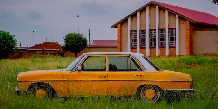 “Unleashing the Souls of Soweto Through Andile Bhala’s Lens”