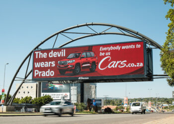 Cars.co.za drives smiles across South Africa with  “driven by humour” billboard campaign