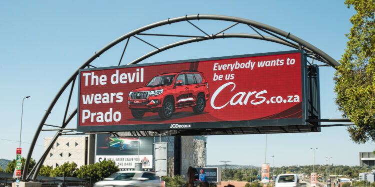 Cars.co.za drives smiles across South Africa with “driven by humour” billboard campaign