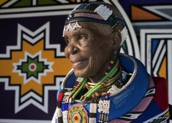 Black Liquid Art Opens New Venue With Esther Mahlangu Show