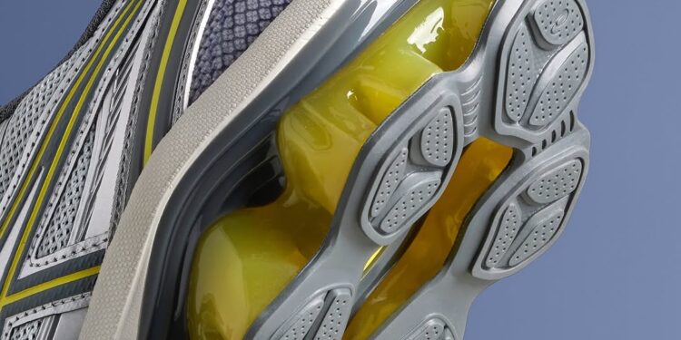 Asics Launches the Gel-Kinetic Fluent Sneaker